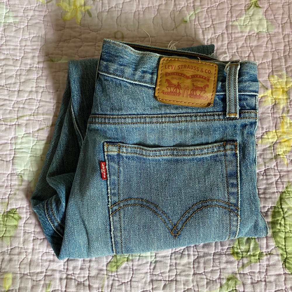 Levi’s Wedgie Denim!